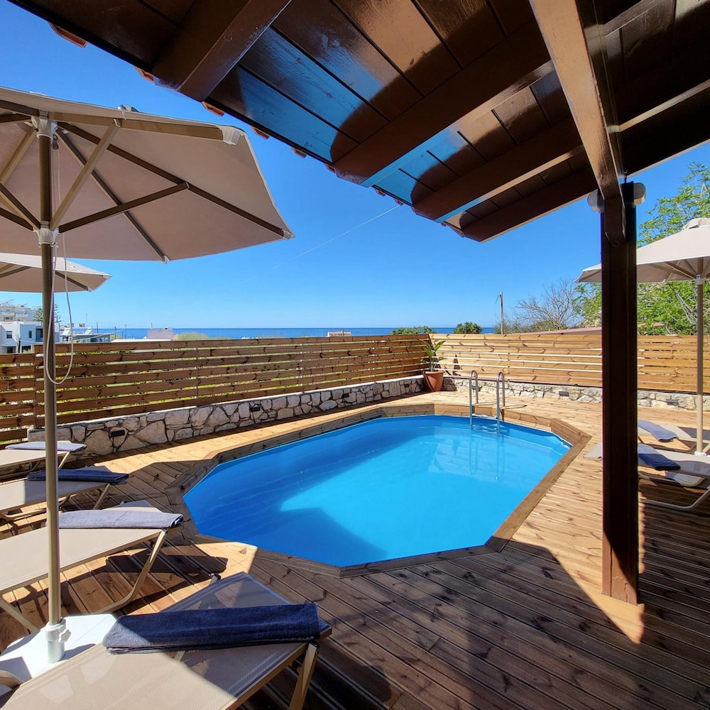 Villa photo 2
