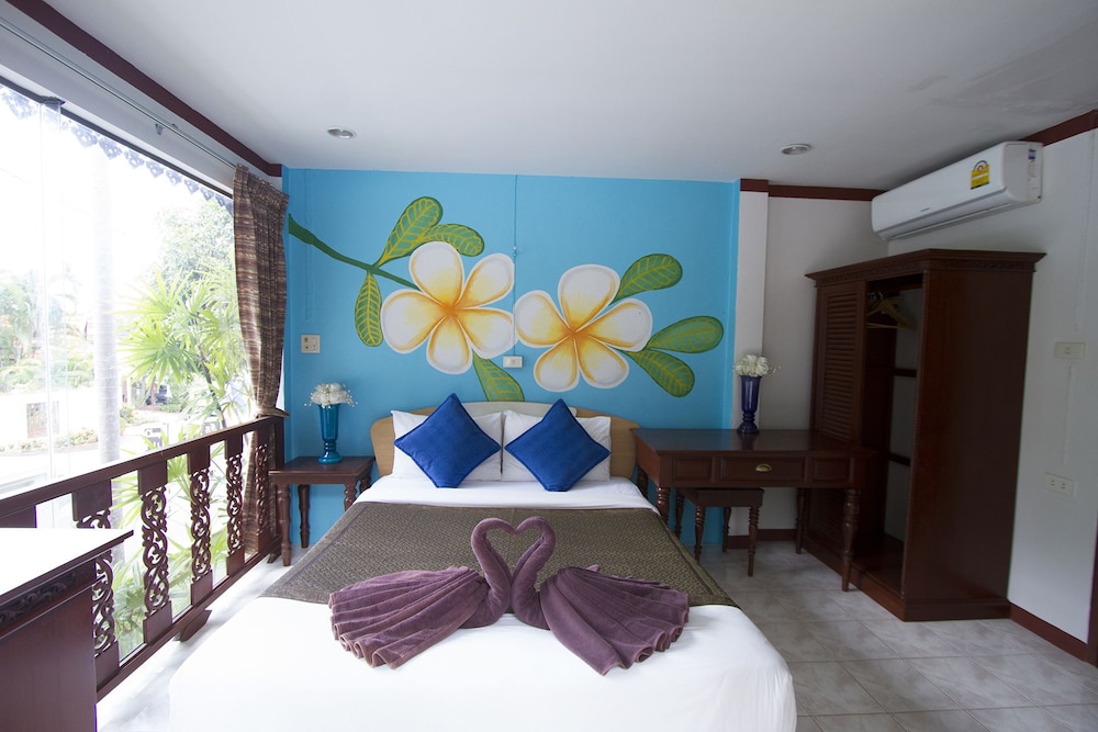 Villa photo 2