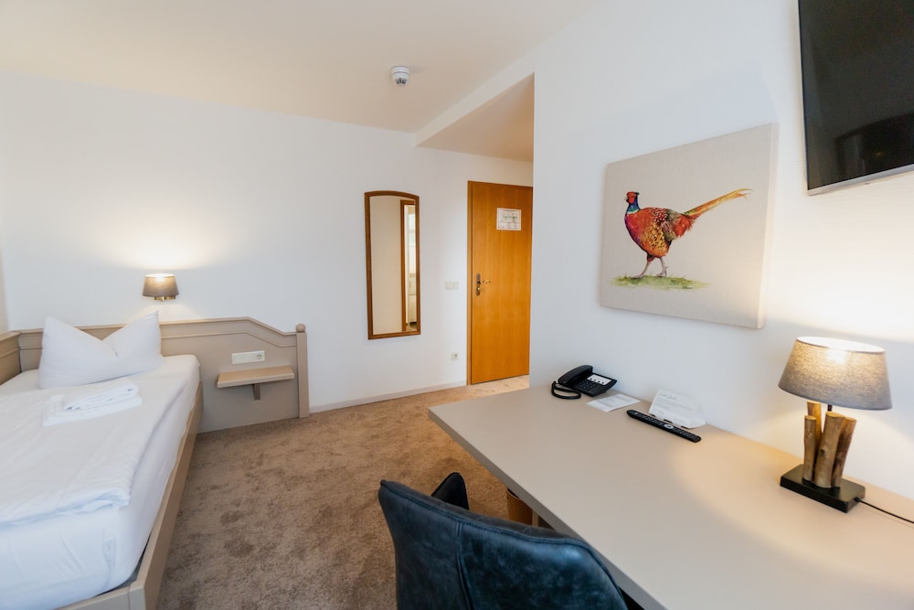 Basic Single Room photo 2