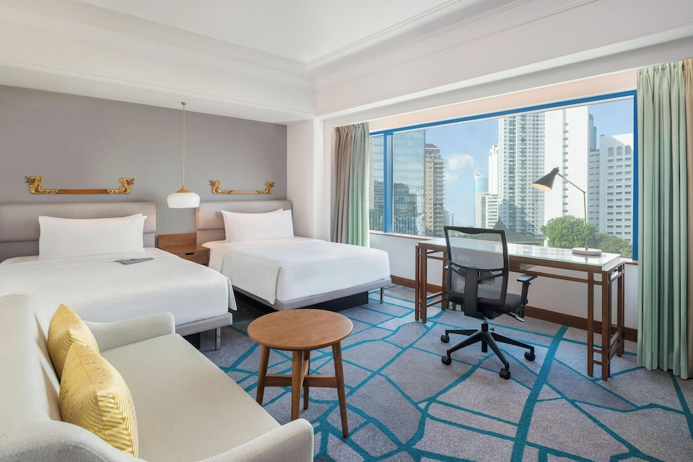 1 King Bed, Club Lounge Access, Terrace, Executive Suite