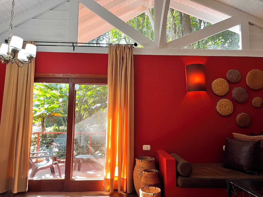 Superior Bungalow photo 2
