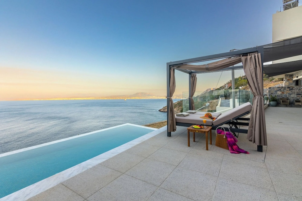 Luxury Villa, 2 Bedrooms, Sea View