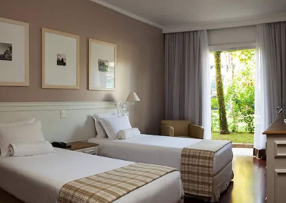 Deluxe Room - Photo 3