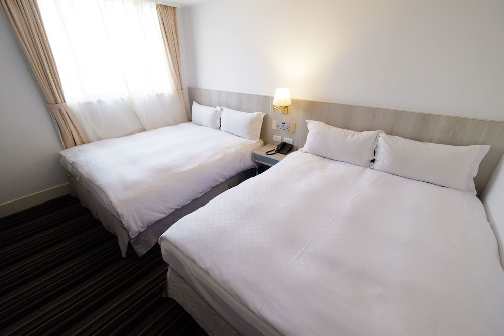 Family Room, 2 Double Beds photo 3