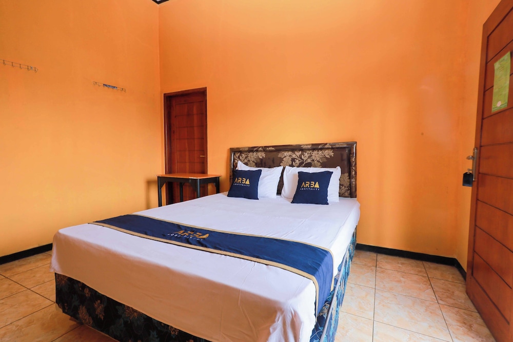 Standard Double Room, Garden View