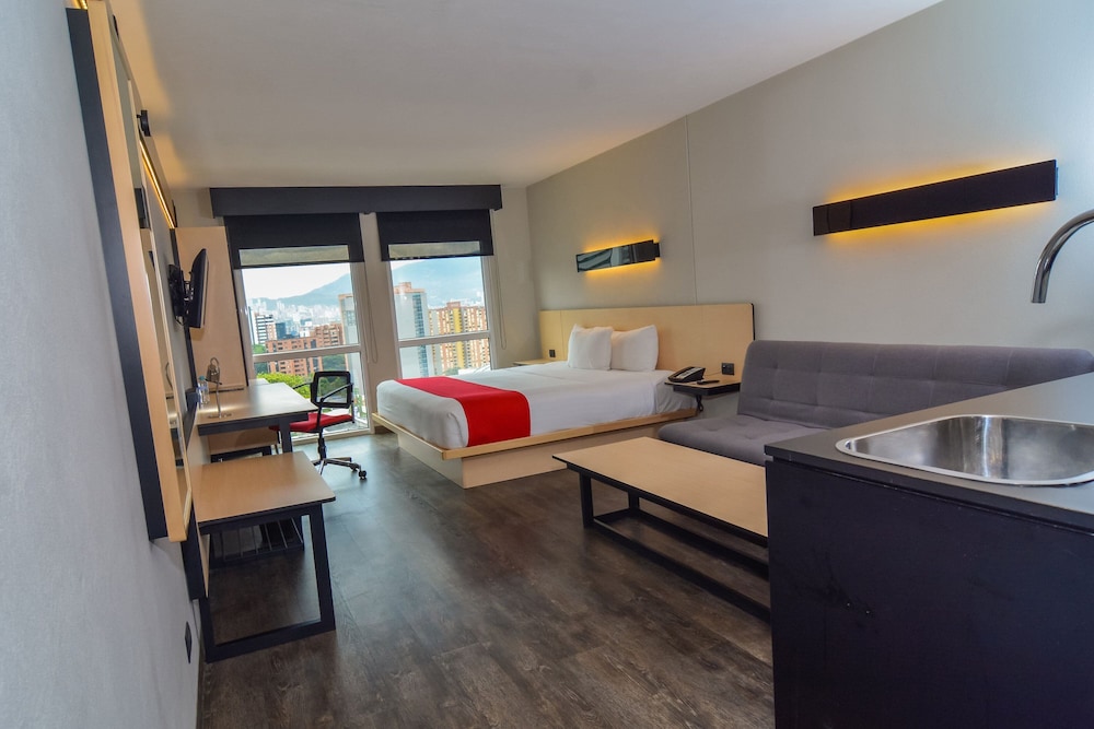 Superior Room, 1 Queen Bed with Sofa bed photo 1