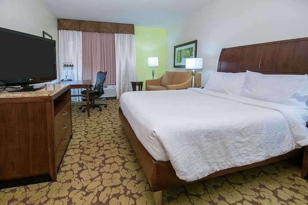 Deluxe Room - Photo 3