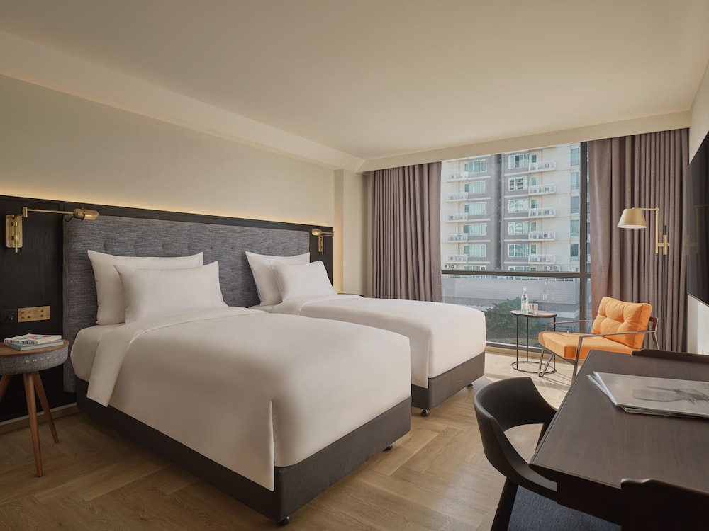 Premier Twin Room