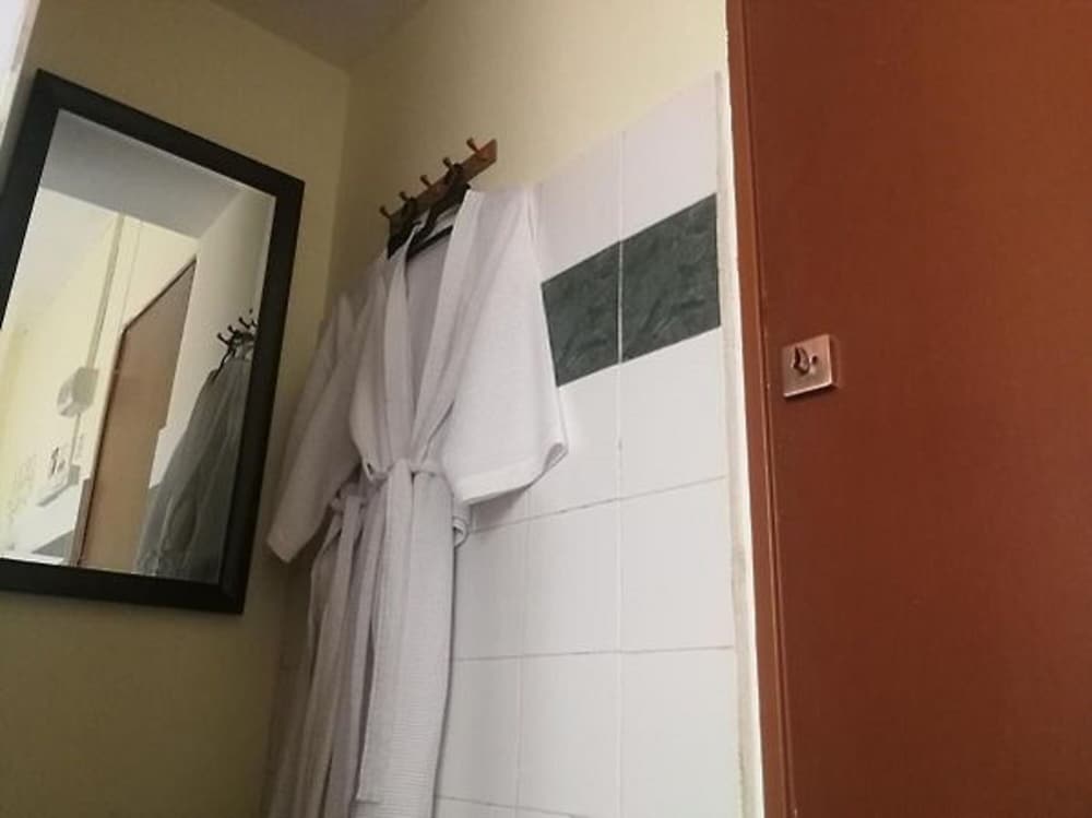 Standard Double Room, 1 Queen Bed photo 3