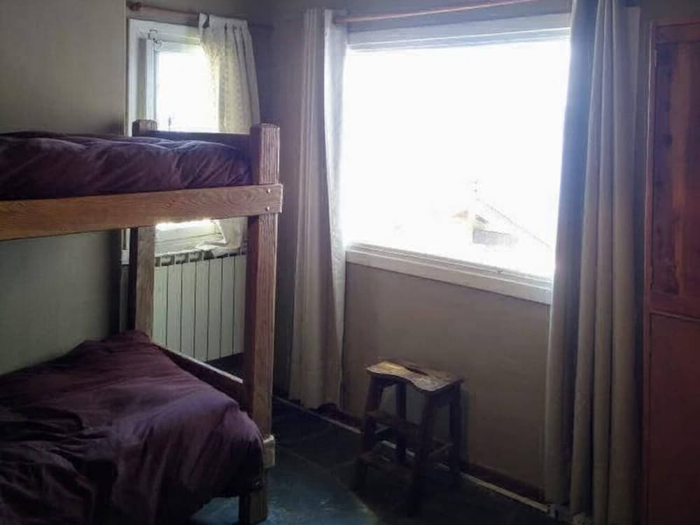 Shared Dormitory, 4 Beds, Private Bathroom photo 1