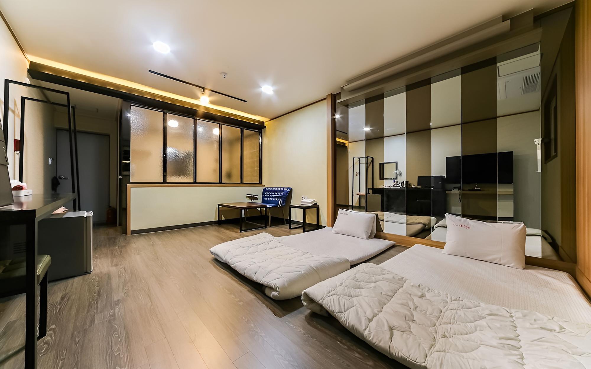 Room (Ondol (Netflix viewing/spacious room/) photo 2