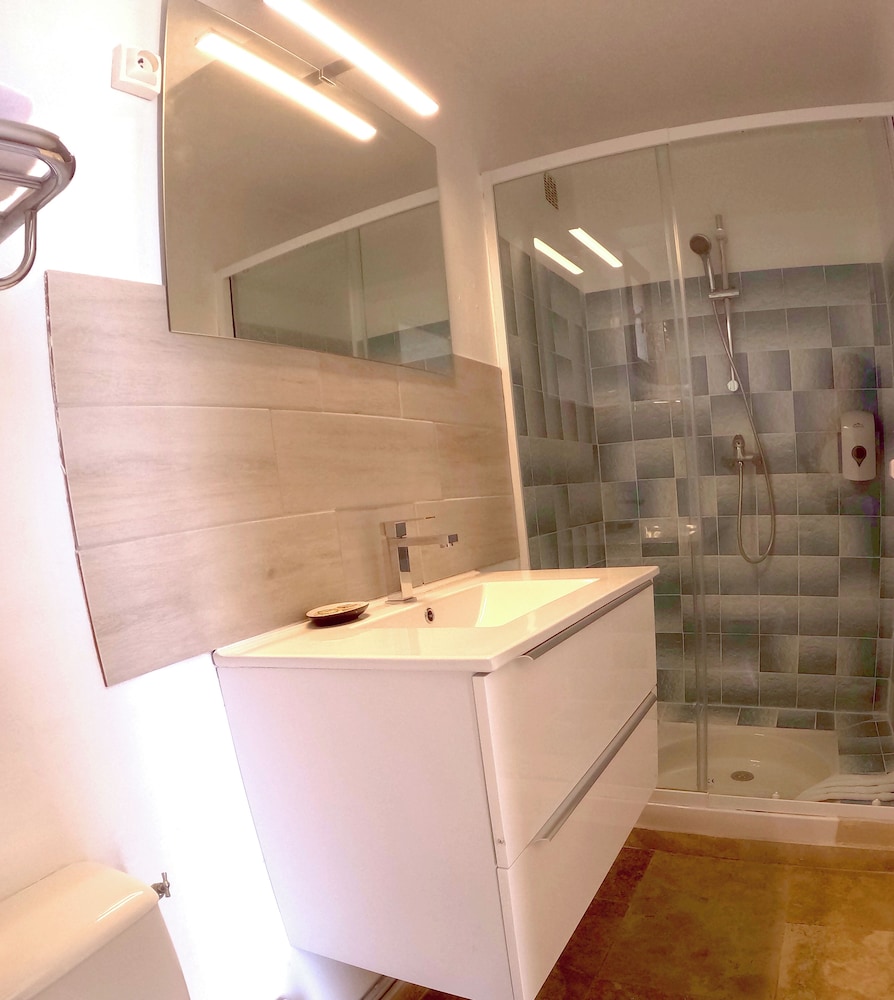 Superior Double Room, Sea View - Photo 2