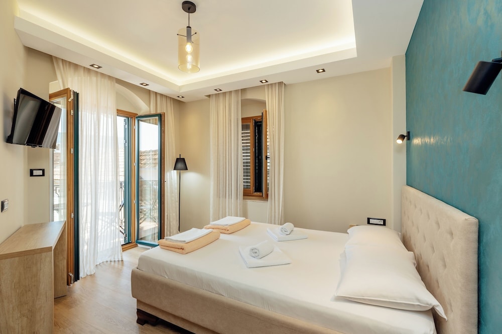 Deluxe Double Room, Balcony photo 3