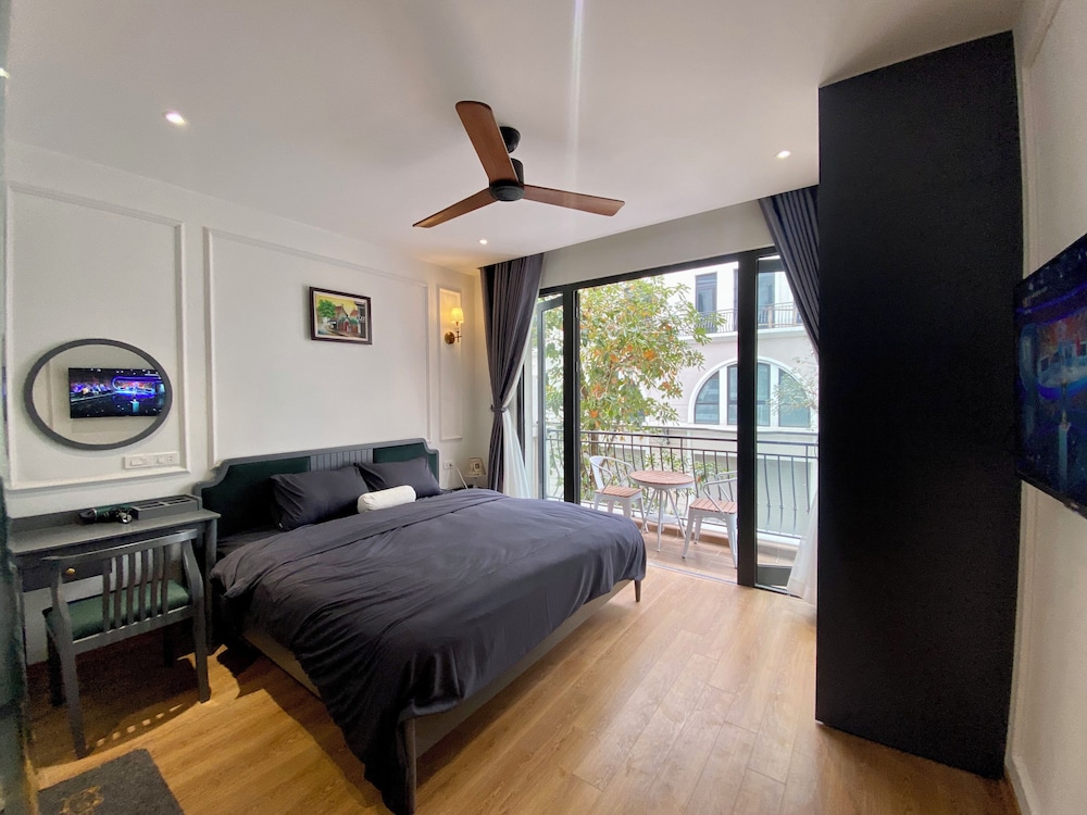 Deluxe Twin Room, Balcony, City View
