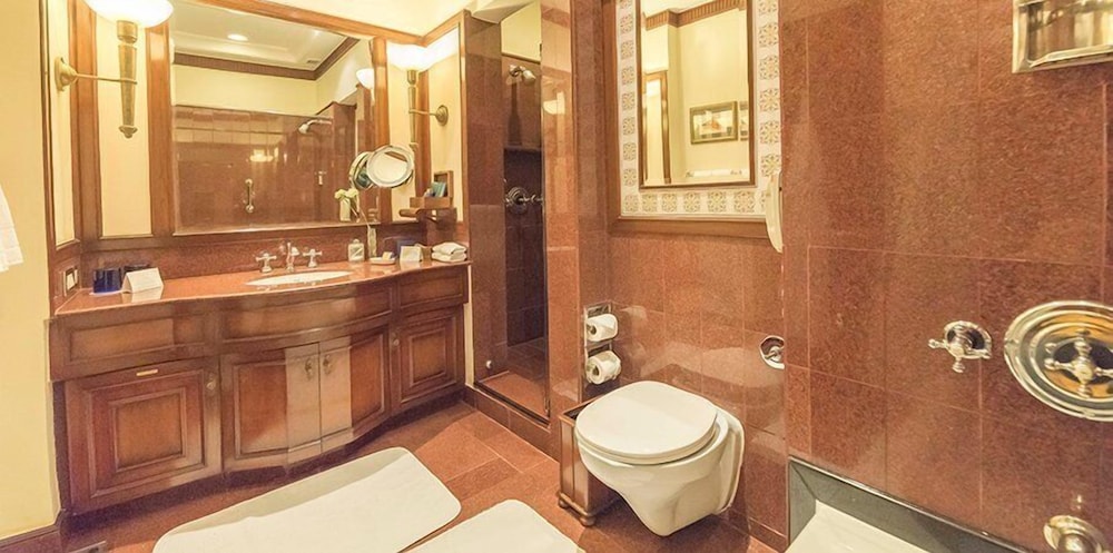 Luxury Suite photo 3