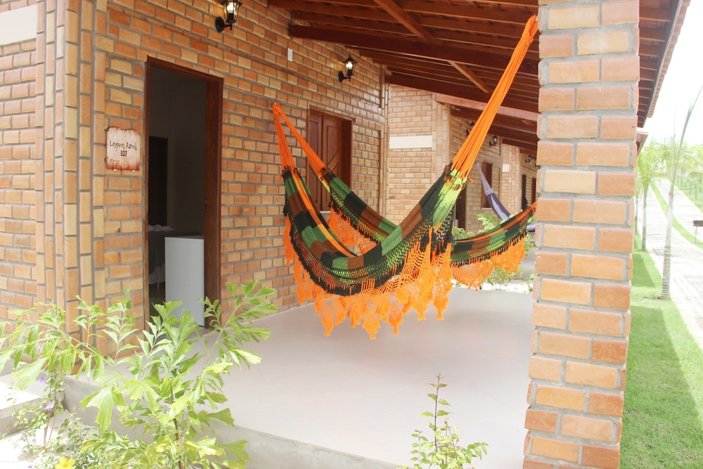 Deluxe Chalet, 1 Queen Bed, Courtyard View photo 1