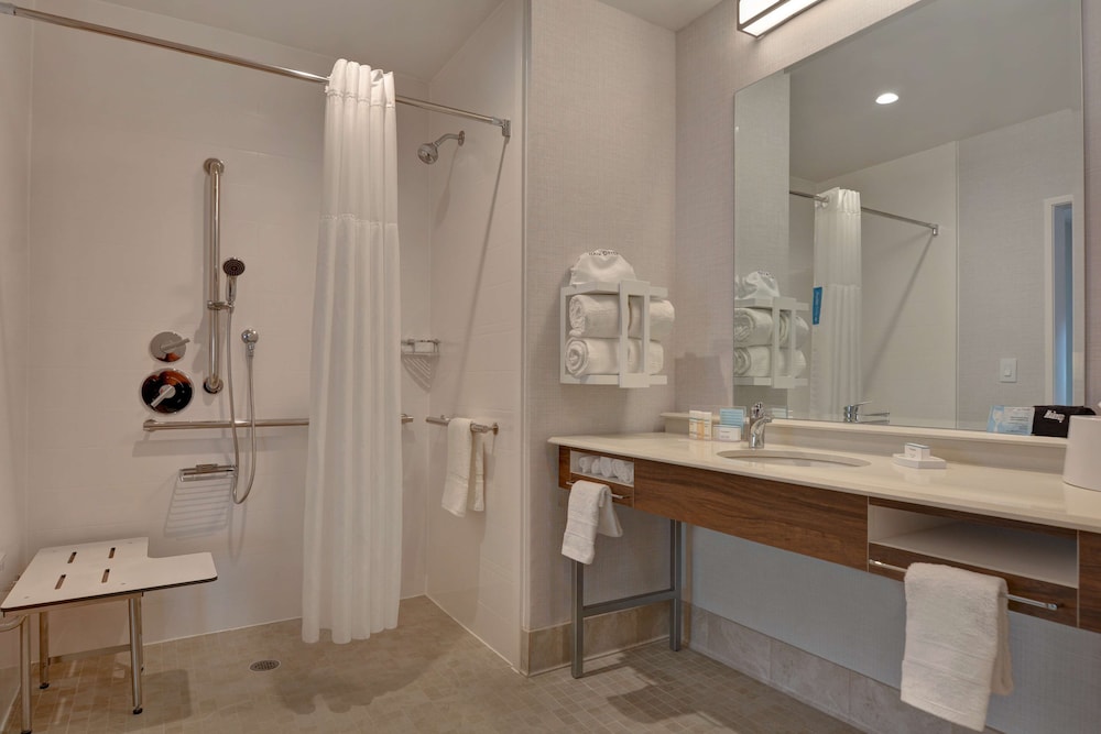 ADA Accessible, Room, 2 Queen Beds, Accessible, Non Smoking - Photo 4