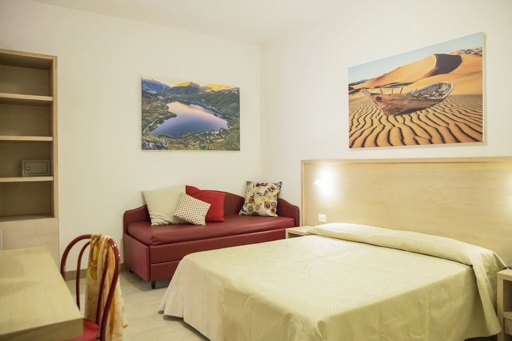 Classic Quadruple Room