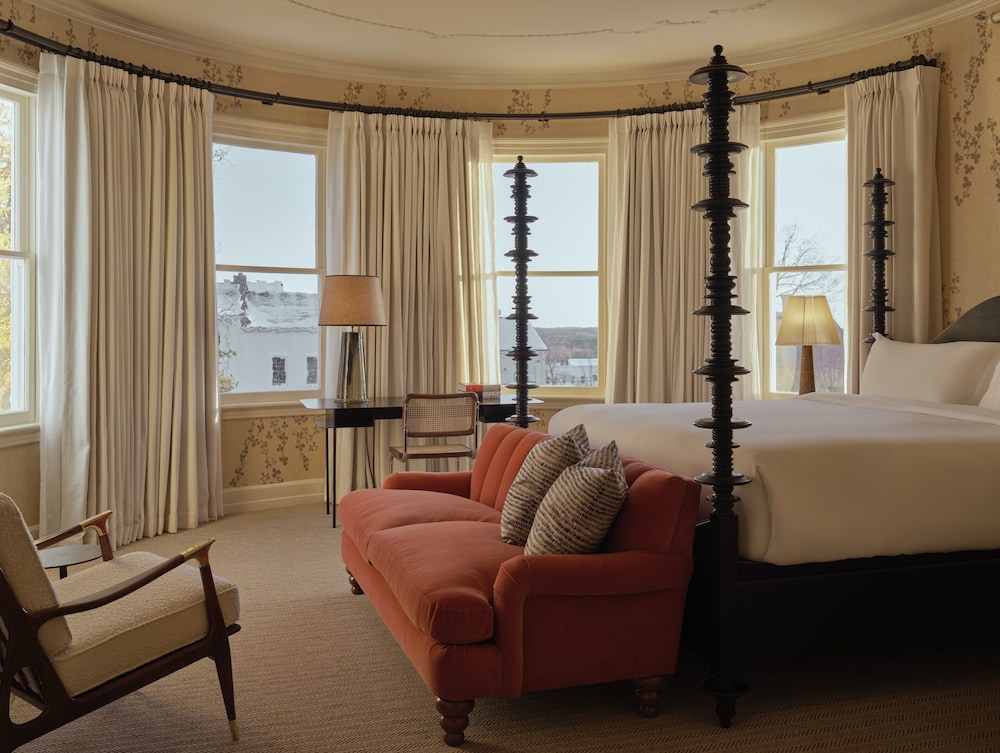 Belden House Grand Room photo 1