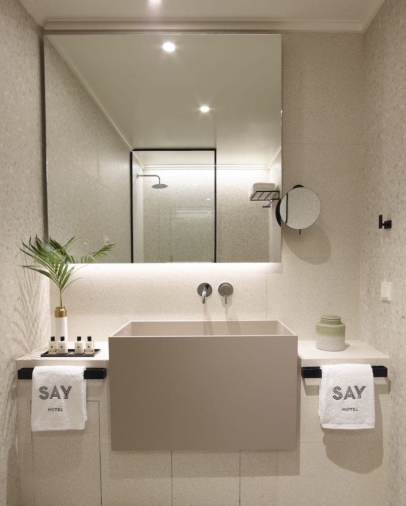 Premium Double or Twin Room photo 3