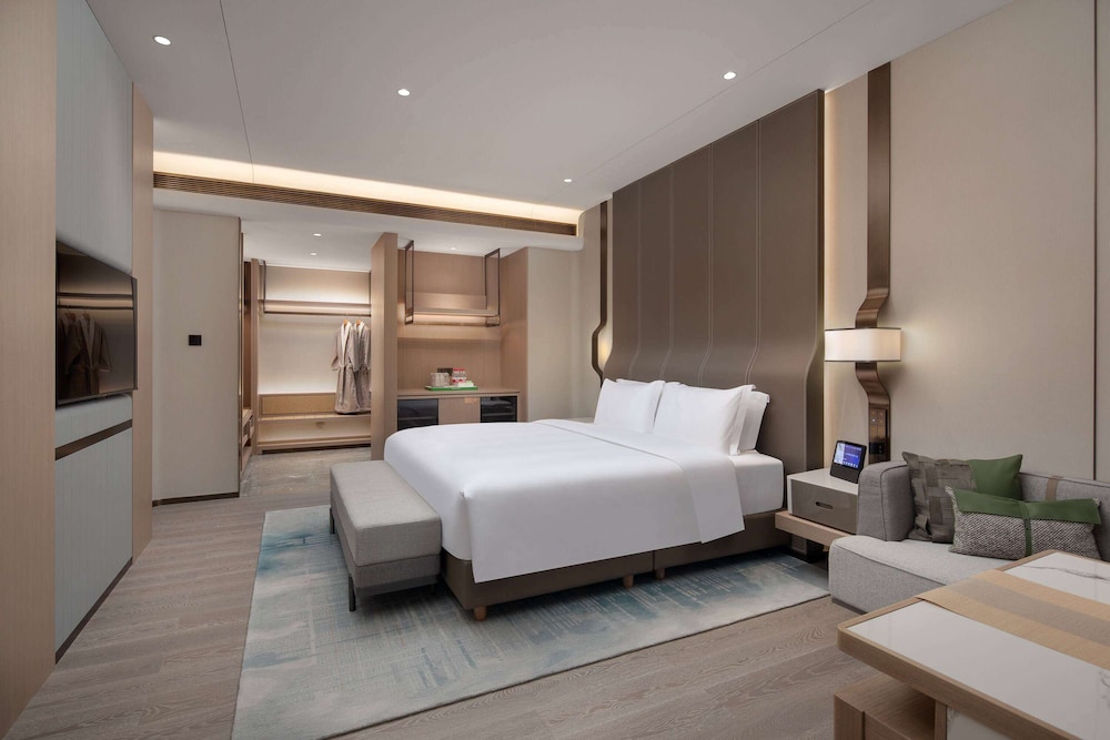 Luxury Room, 1 King Bed photo 1