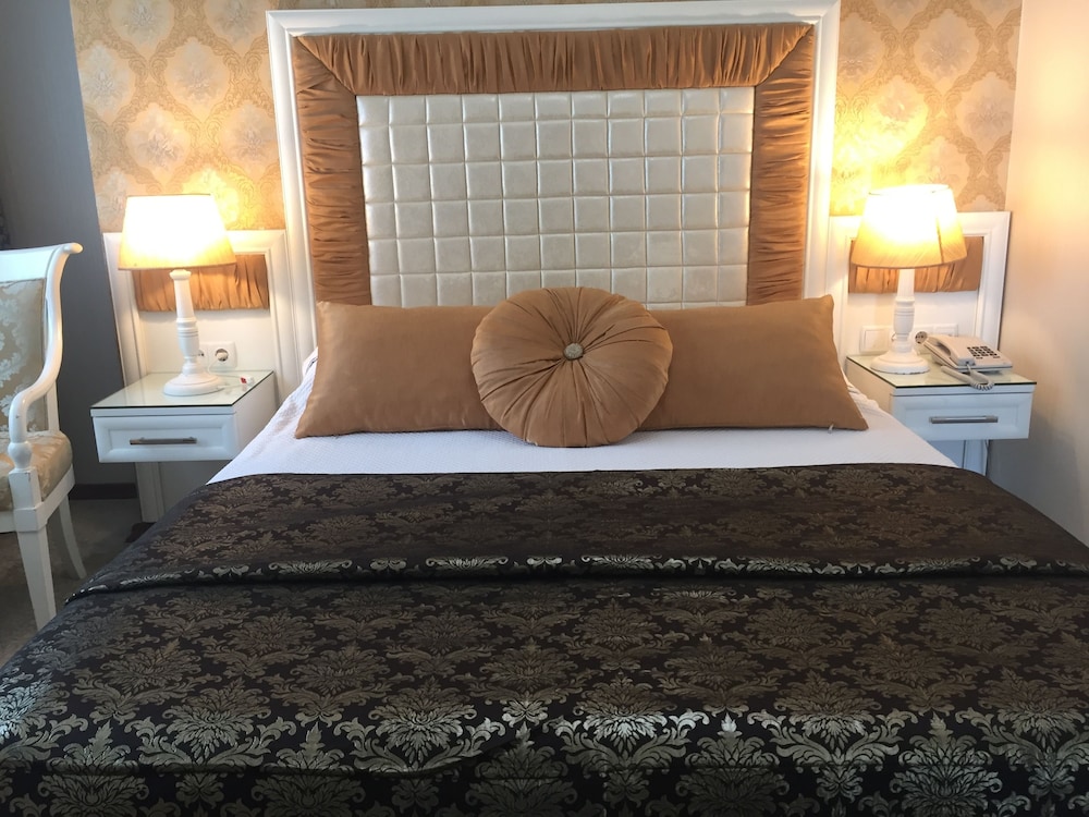 Deluxe Suite photo 3
