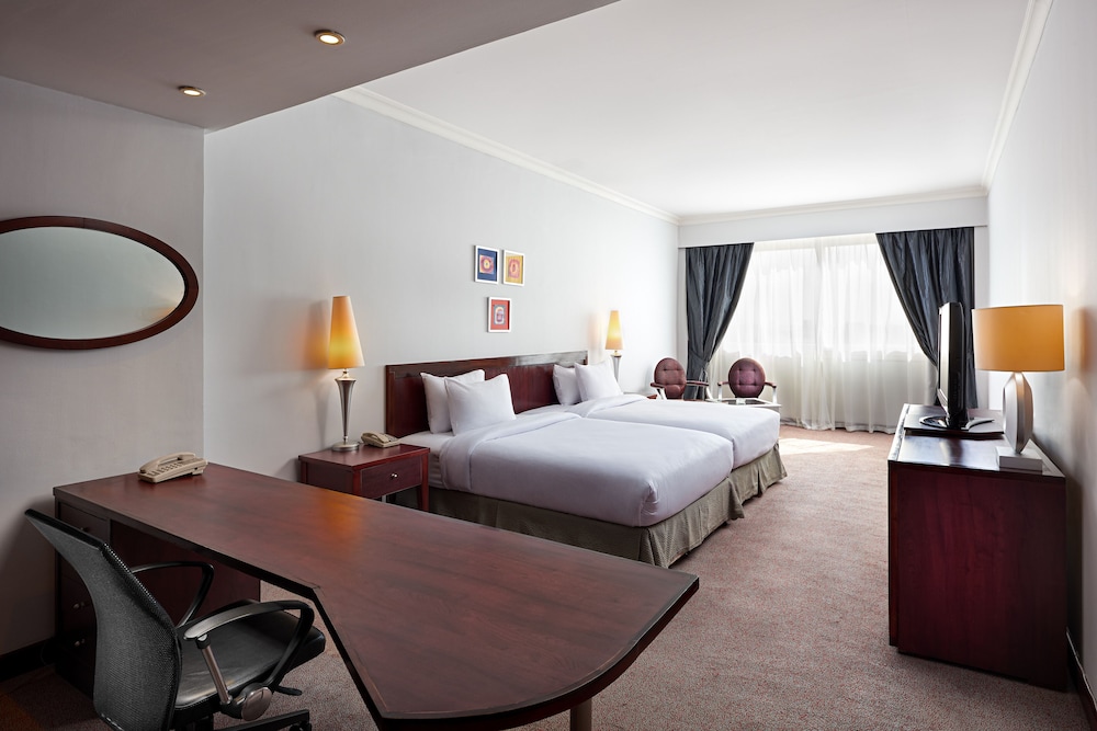 Royal Executive Deluxe Suite