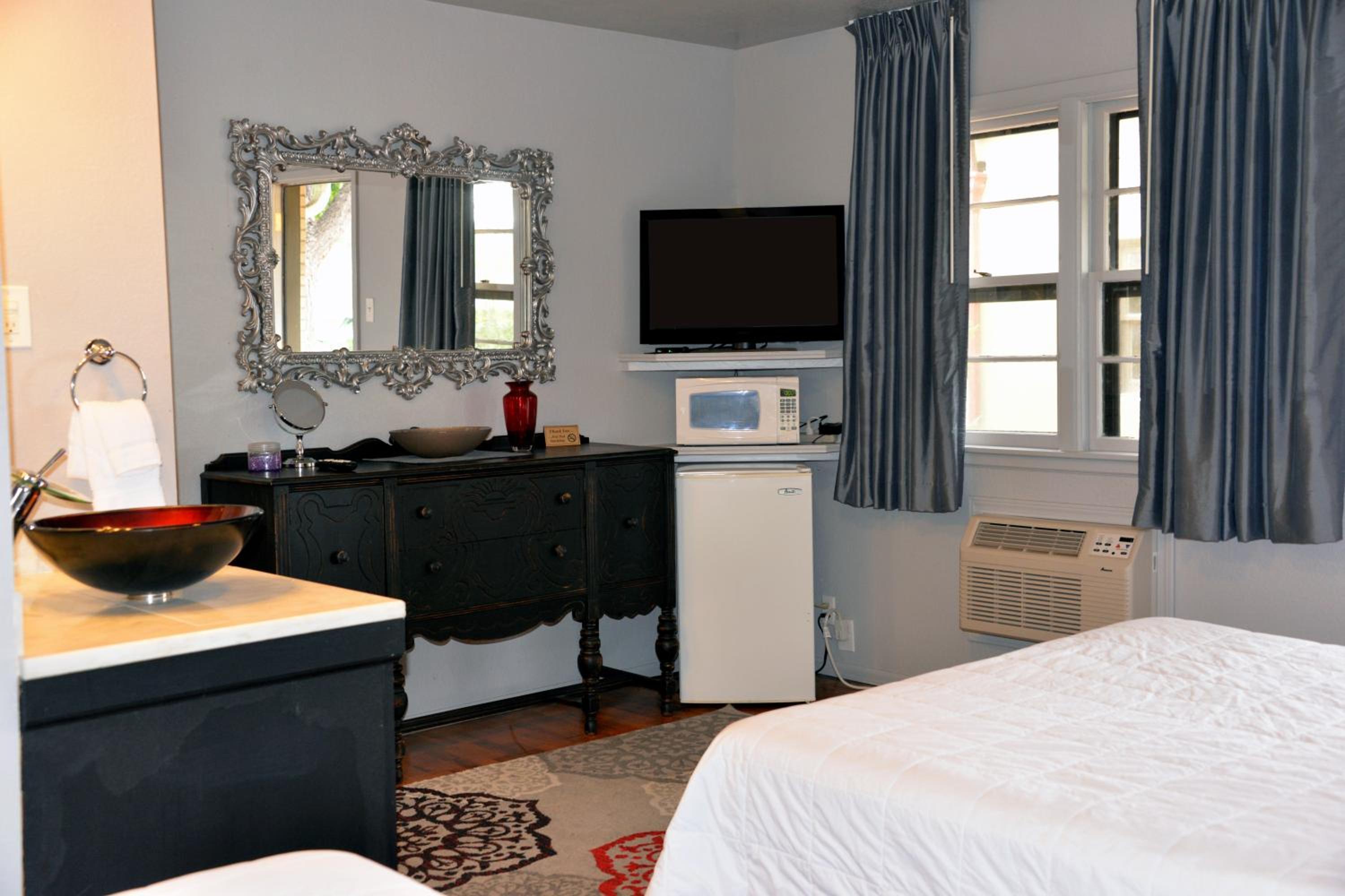 Queen Room with Garden View photo 2
