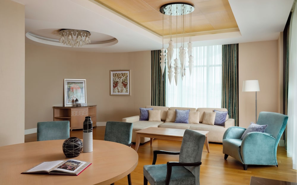 Three Bedroom Deluxe Residential Suite photo 1
