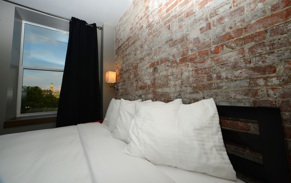 Luxury Room, 1 King Bed, City View
