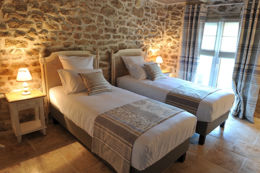 Double or Twin Room, Private Bathroom
