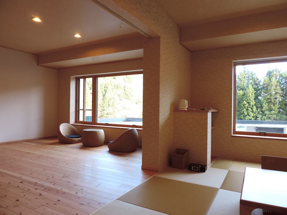 Deluxe Japanese-Western Style Suite, Private Bathroom photo 3
