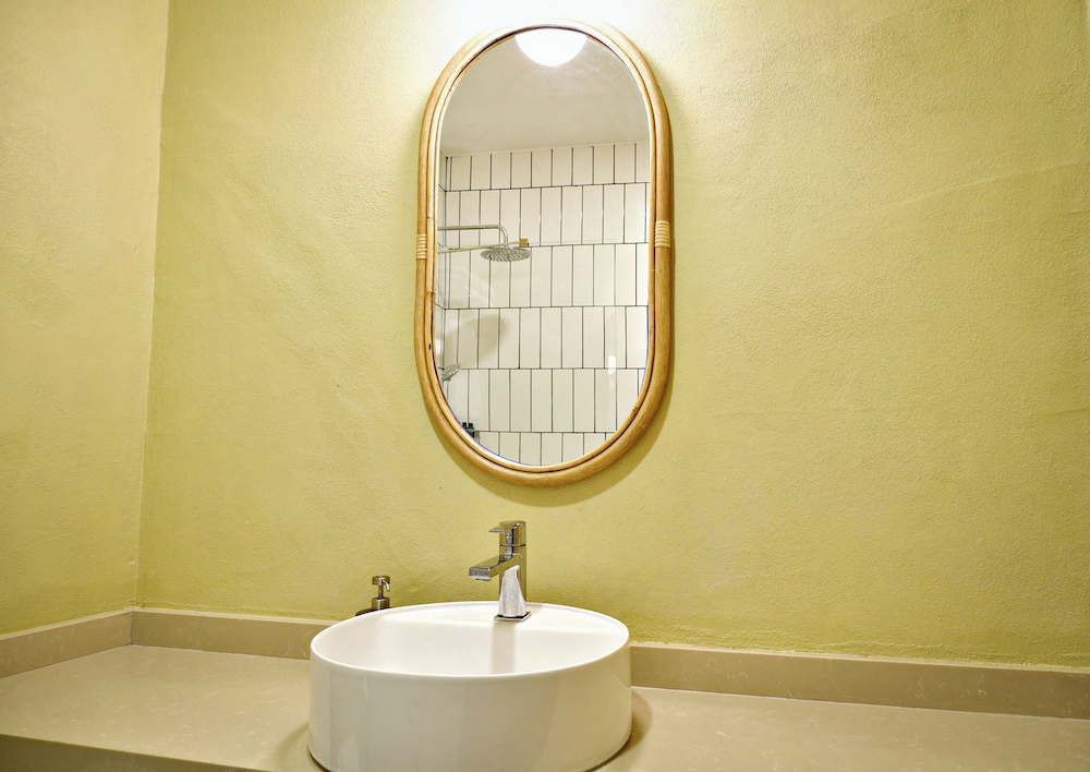 Deluxe Double Room, 1 Double Bed - Photo 4