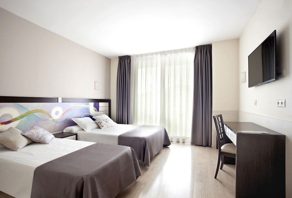 Standard Triple Room (2 adults + 1 child)