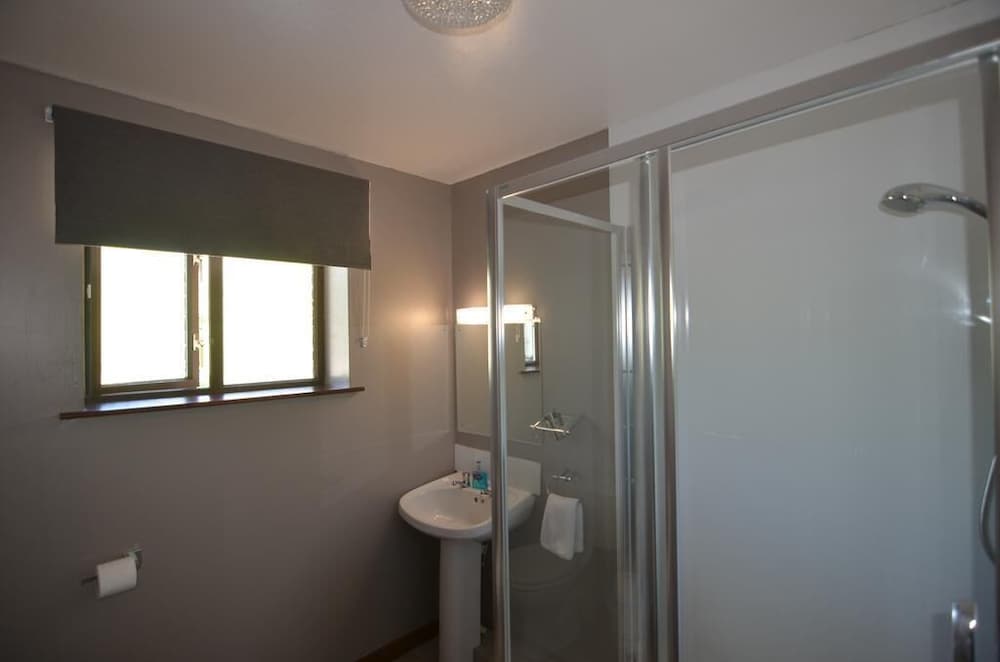 Budget Twin Room photo 2