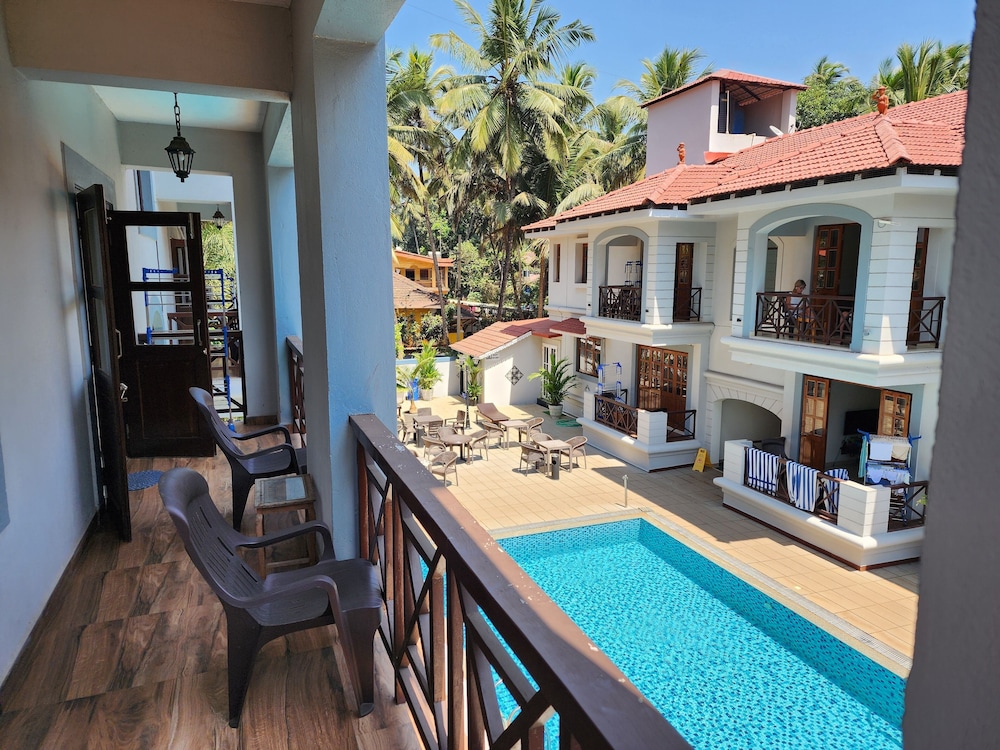 Apartment with Pool View photo 1