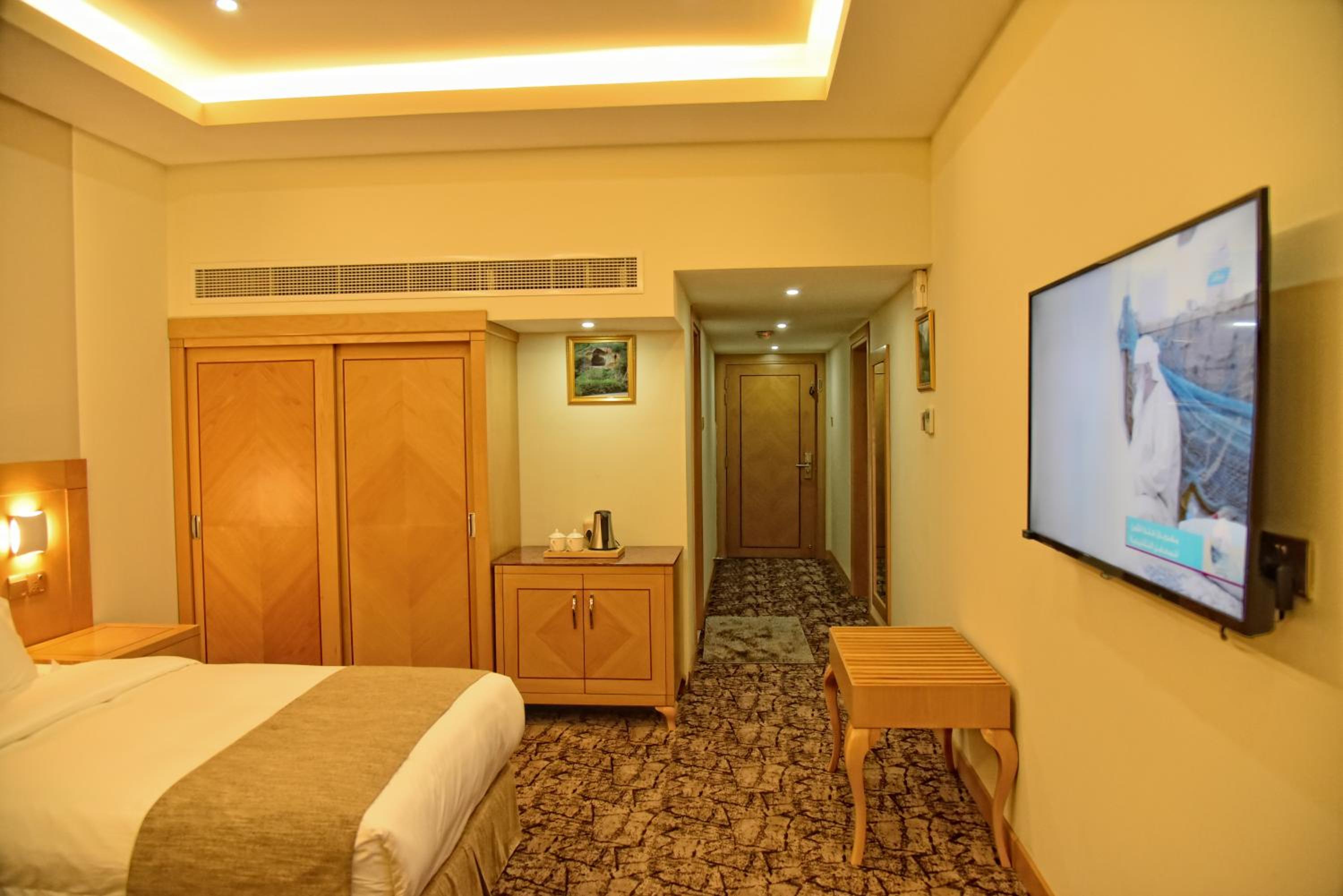 Standard King Room - Photo 1