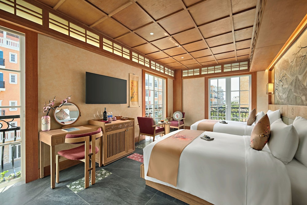 Hanabira, City View, Triple Bed with Balcony