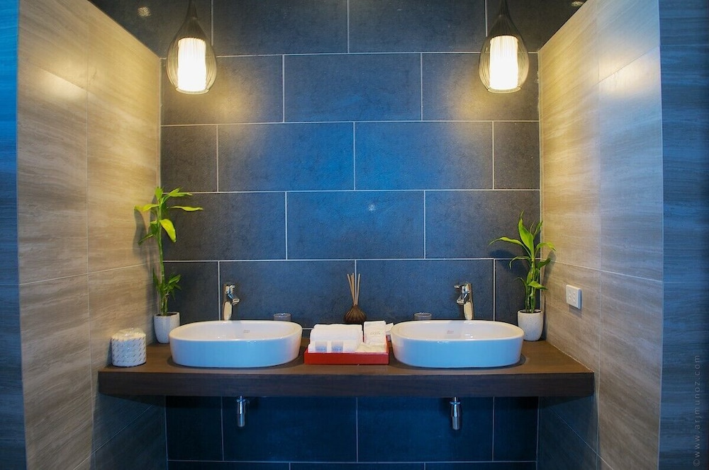 Luxury Suite photo 3