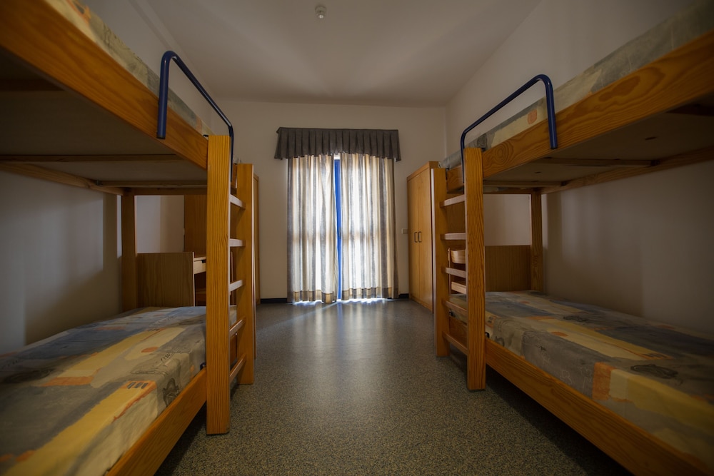 Shared Dormitory, Women only, Shared Bathroom (4 Beds) photo 2