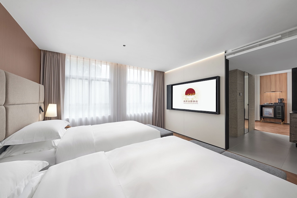 Mansion Twin Beds Suite - Photo 2