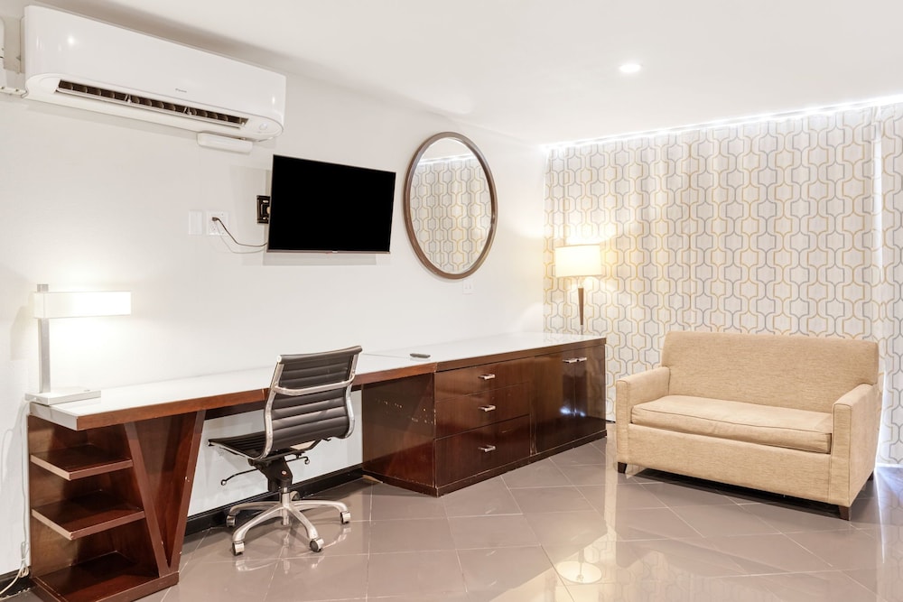 Room - Photo 5