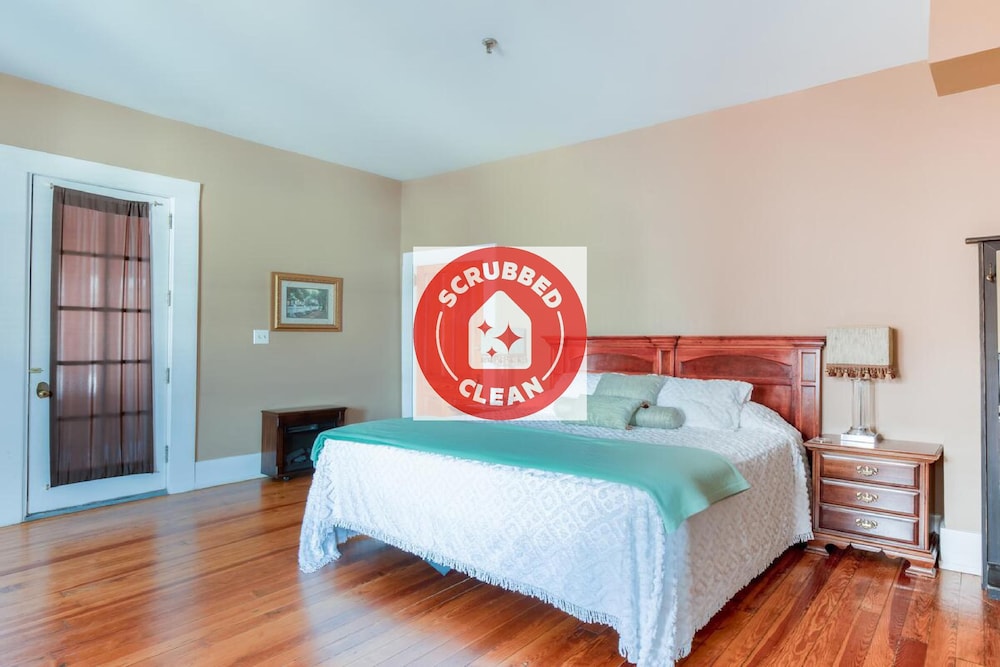 Premium Room, 1 King Bed