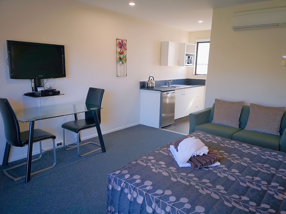 Studio Unit
