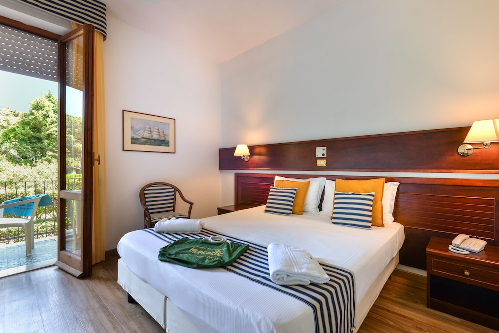 Classic Double Room - Photo 1