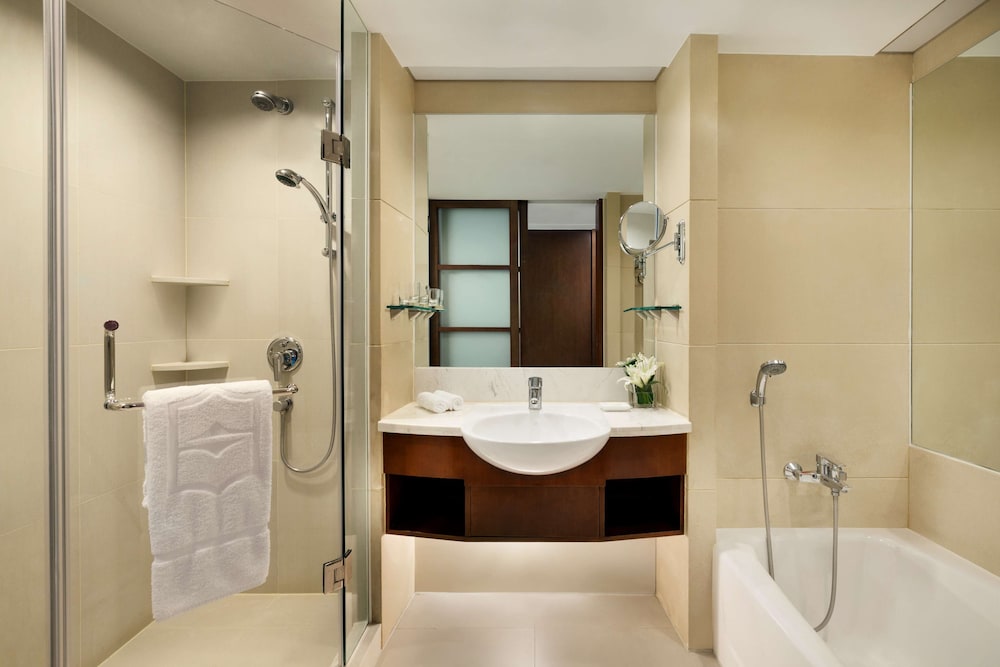 City Wing, Deluxe Room, 1 King Bed - Photo 5