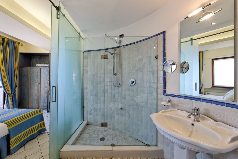 Classic Room, Terrace, Sea View - Photo 7