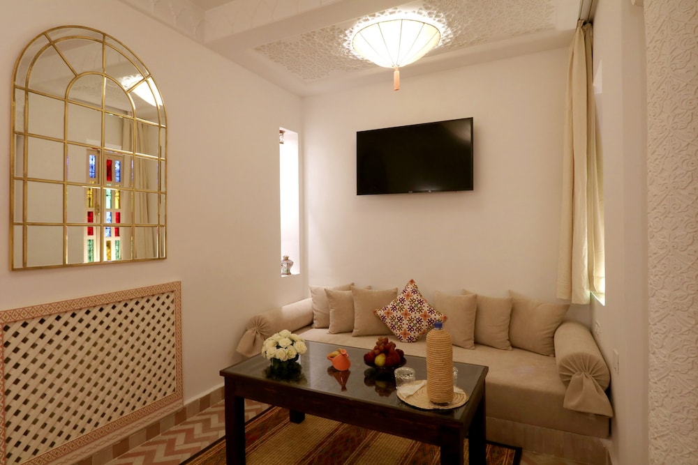 Romantic Triple Room, Ensuite (Janate) - Photo 3