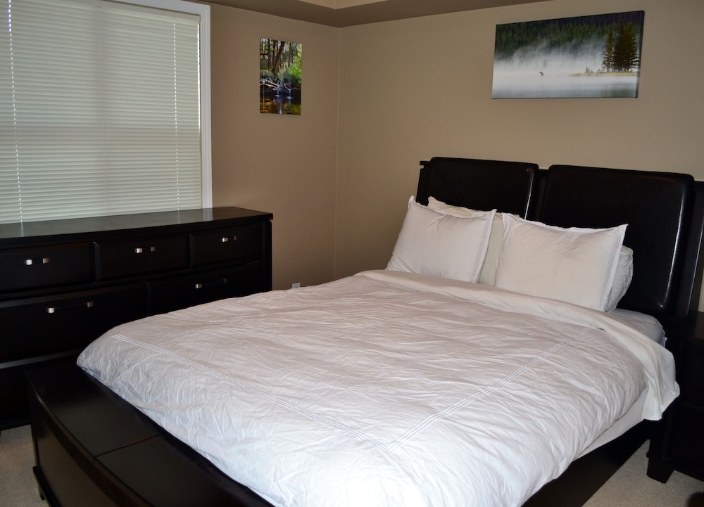 Signature Condo, 2 Bedrooms, Mountain View, Lakeside photo 3