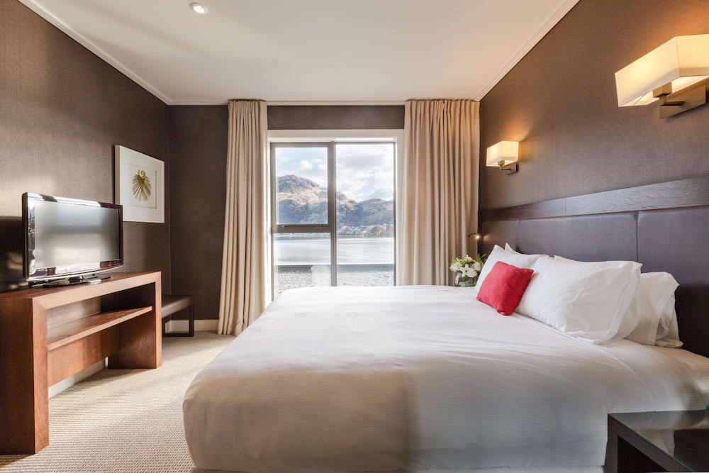 Suite, 1 King Bed (Lake Wakatipu Suite) - Photo 4